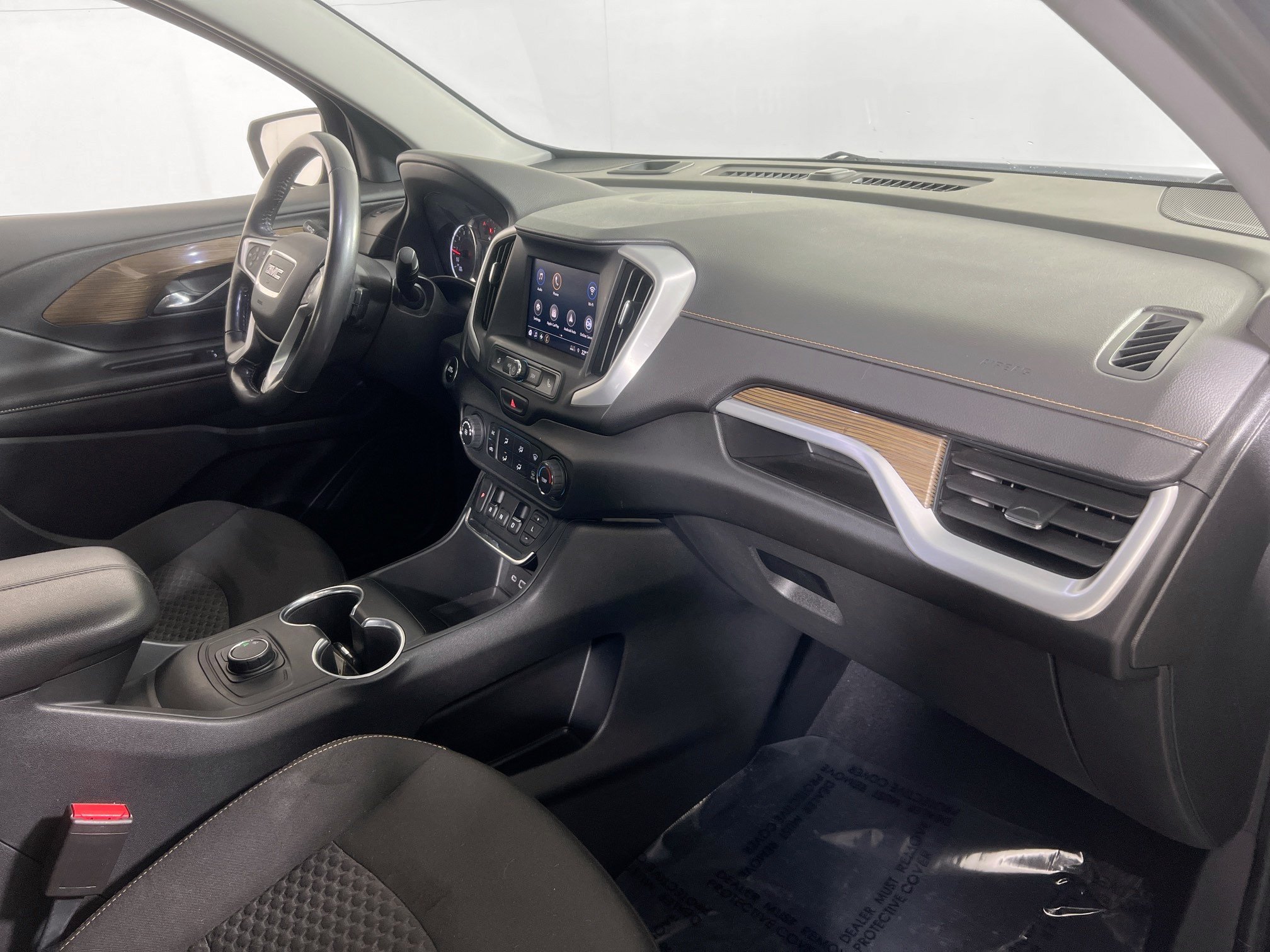 Used 2020 GMC Terrain SLE FWD image 26
