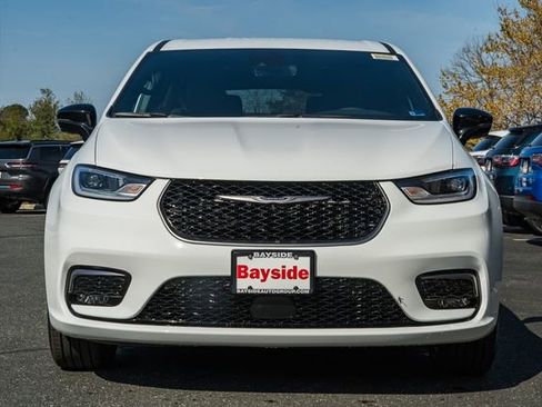 New 2026 Chrysler Pacifica Select FWD image 3