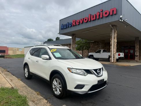 Used 2015 Nissan Rogue SV AWD/4WD image 1