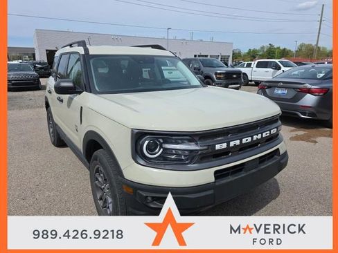 Used 2024 Ford Bronco Sport Big Bend w/ Convenience Package AWD/4WD image 2