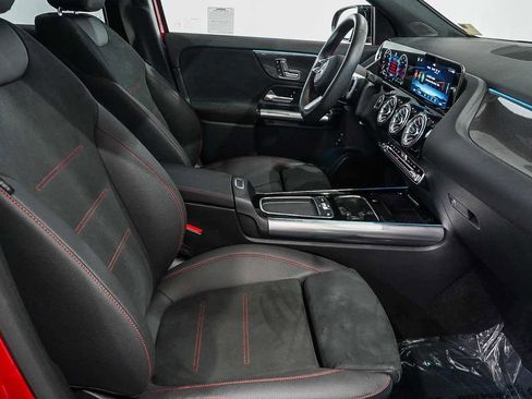 Used 2025 Mercedes-Benz GLA 250 image 18