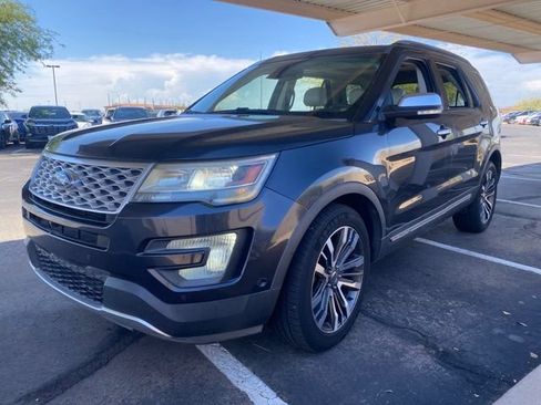 Used 2017 Ford Explorer Platinum AWD/4WD image 1