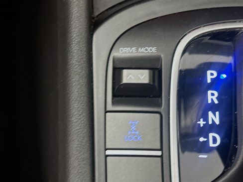 Used 2024 Hyundai Kona SEL AWD/4WD image 26
