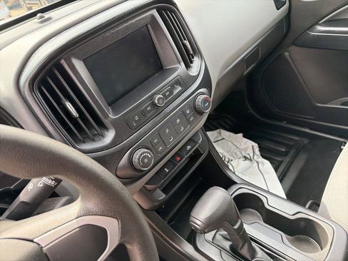 Used 2021 Chevrolet Colorado W/T w/ WT Convenience Package image 14