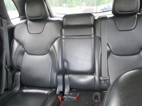 Used 2018 Jeep Cherokee Limited image 16