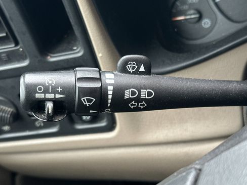 Used 2004 Chevrolet Silverado 3500 2WD Extended Cab w/ Heavy-Duty Power Package image 23