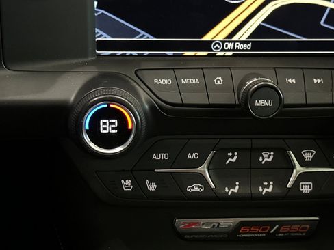 Used 2016 Chevrolet Corvette Z06 w/ 2LZ Preferred Equipment Group image 24