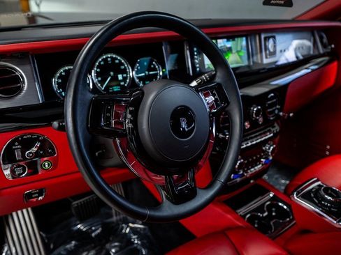 Used 2023 Rolls-Royce Phantom Sedan image 49