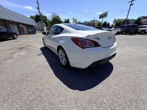 Used 2010 Hyundai Genesis 2.0T RWD image 19