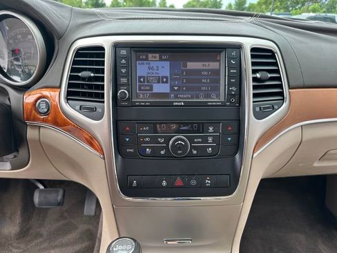 Used 2012 Jeep Grand Cherokee Overland AWD/4WD image 28