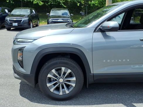 New 2026 Chevrolet Equinox LT AWD/4WD image 7