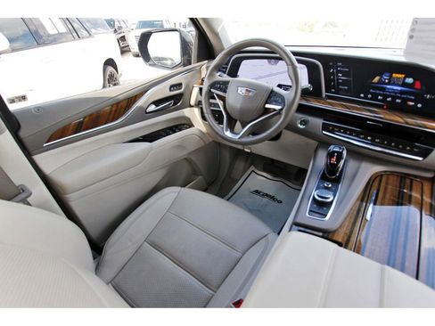 Used 2023 Cadillac Escalade Sport Platinum image 8