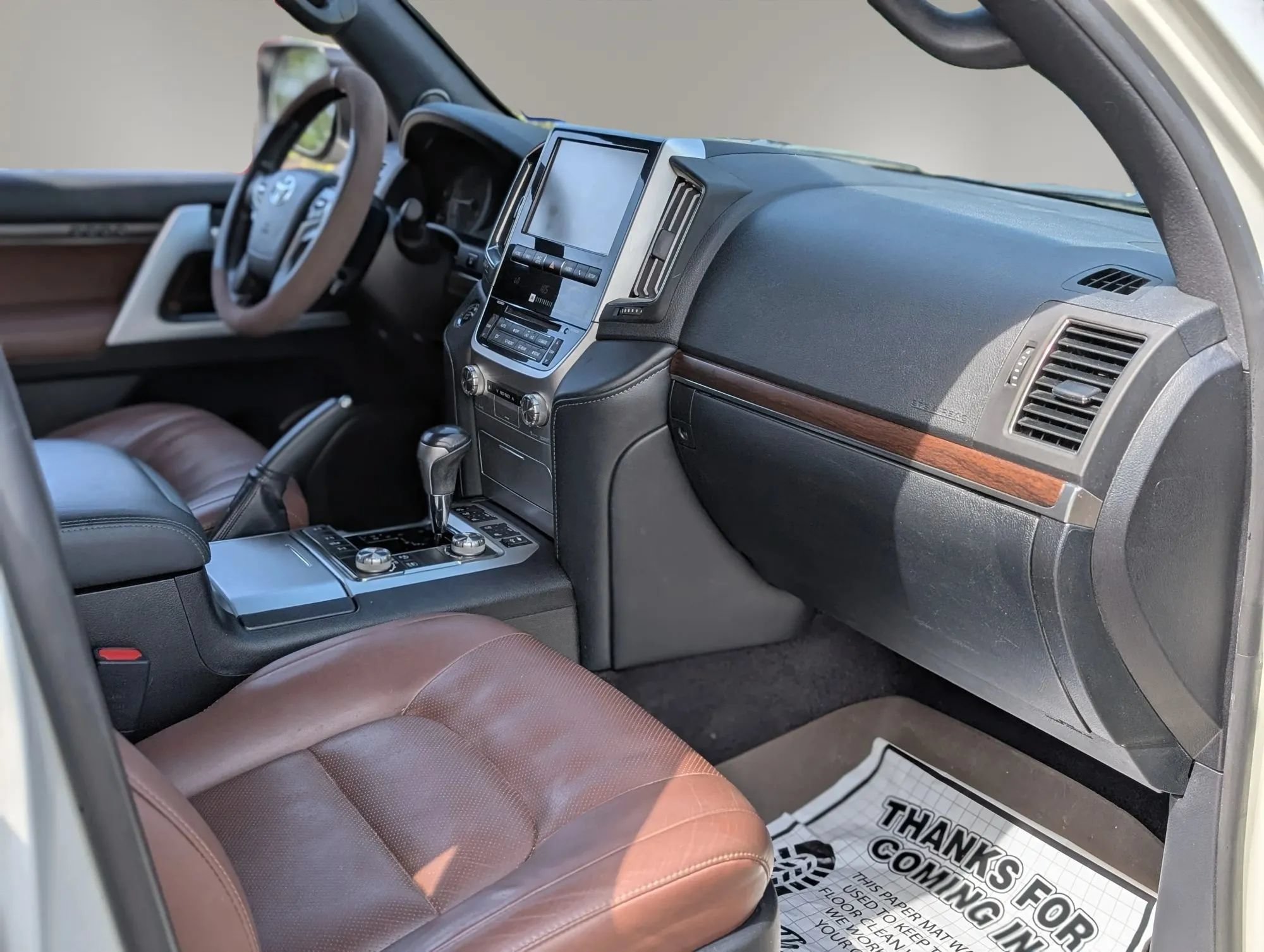 Used 2018 Toyota Land Cruiser AWD/4WD image 24
