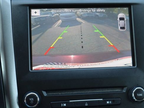 Used 2018 Ford Fusion SE w/ Fusion SE Technology Package FWD image 30