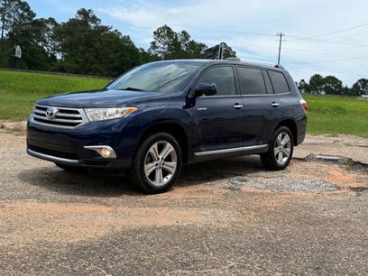 Used 2011 Toyota Highlander Limited w/ Tow Pkg