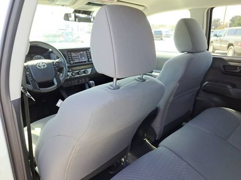 Used 2020 Toyota Tacoma SR AWD/4WD image 21