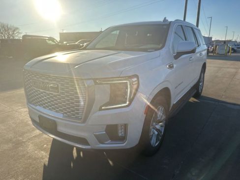 Certified 2023 GMC Yukon Denali image 3
