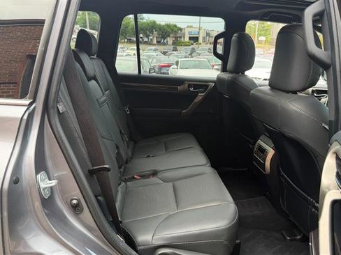 Used 2020 Lexus GX 460 Premium w/ Premium Package AWD/4WD image 18