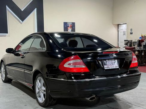 Used 2006 Mercedes-Benz CLK 350 Coupe image 6