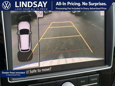 Used 2016 Volkswagen Touareg Sport AWD/4WD image 17