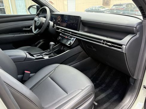 Used 2025 Hyundai Santa Cruz SEL FWD image 28