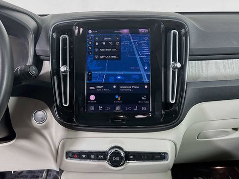 Used 2023 Volvo XC40 B5 Ultimate w/ Protection Package Premier image 13