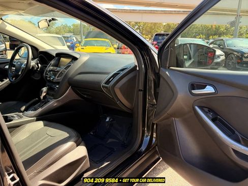 Used 2014 Ford Focus Titanium FWD image 33