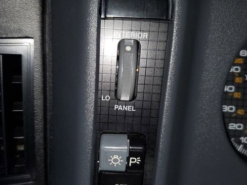 Used 1991 Pontiac Firebird Coupe RWD image 20