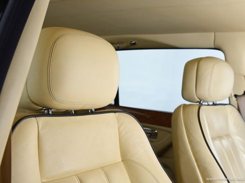 Used 2005 Bentley Arnage RL image 35