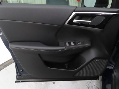 New 2026 Mitsubishi Outlander SE FWD image 7