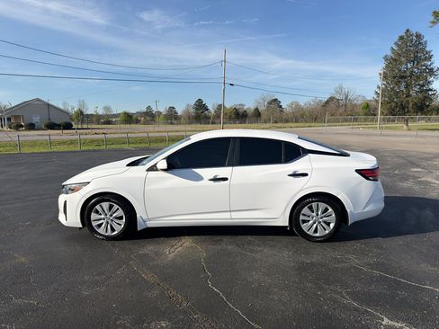 Used 2024 Nissan Sentra S image 8