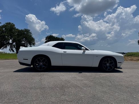 Used 2019 Dodge Challenger GT image 6
