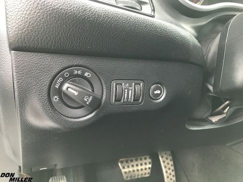 Used 2017 Dodge Challenger GT w/ Driver Convenience Group image 16