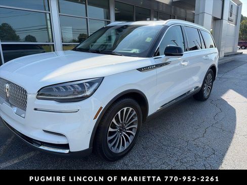 Used 2023 Lincoln Aviator Reserve w/ Equipment Group 201A RWD image 2