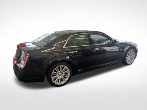 Used 2012 Chrysler 300 Limited w/ Luxury Group RWD image 12