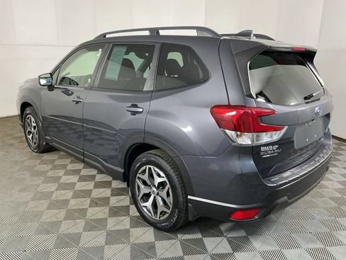 Used 2021 Subaru Forester Premium AWD/4WD image 10