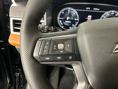 New 2025 Mitsubishi Outlander SEL image 28