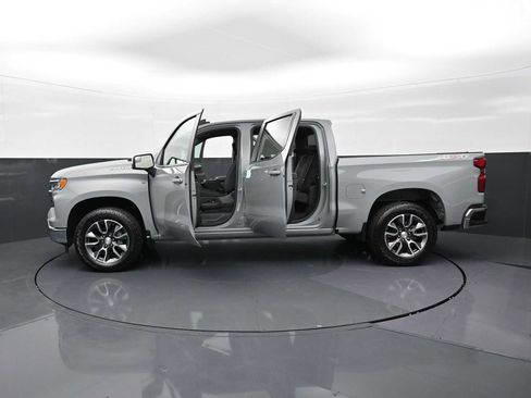 Used 2024 Chevrolet Silverado 1500 LT AWD/4WD image 35