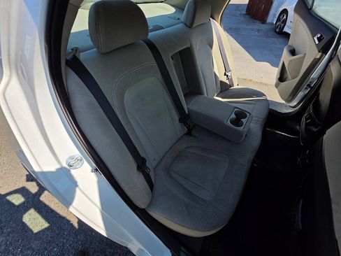 Used 2012 Kia Optima Hybrid FWD image 29