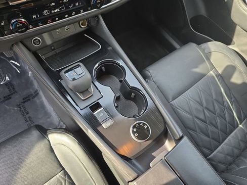 Used 2022 Nissan Rogue Platinum image 28