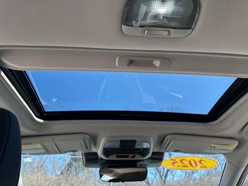 Certified 2025 Subaru Crosstrek 2.5i Limited image 18
