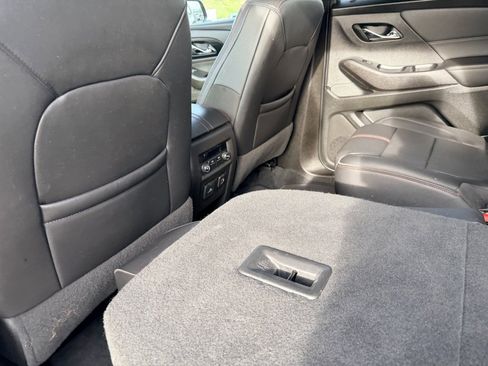Used 2023 Chevrolet Traverse RS image 32