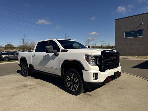 Used 2021 GMC Sierra 2500 AT4 w/ AT4 Premium Plus Package AWD/4WD image 10