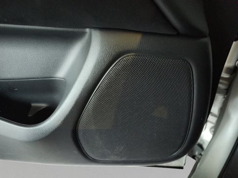 Used 2016 Nissan Pathfinder SV FWD image 22