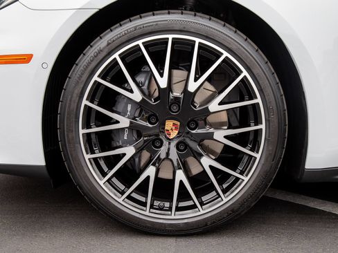 New 2026 Porsche Panamera RWD image 12