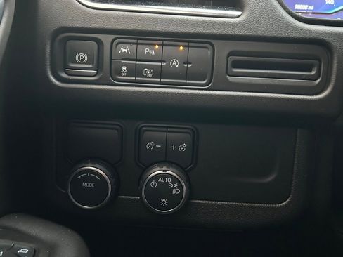 Used 2024 Chevrolet Tahoe LT w/ Luxury Package image 22