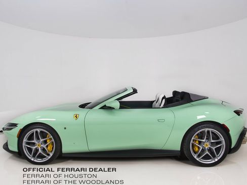 Used 2025 Ferrari Roma Spider image 8