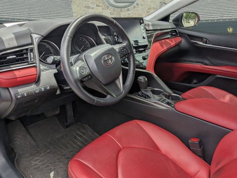 Used 2021 Toyota Camry XSE w/ Cold Weather Package FWD image 6