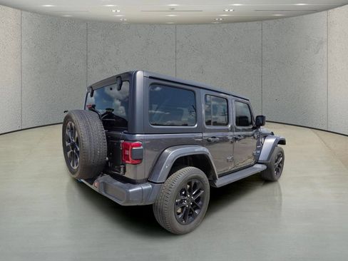 Used 2022 Jeep Wrangler Unlimited Sahara w/ Cold Weather Group AWD/4WD image 5