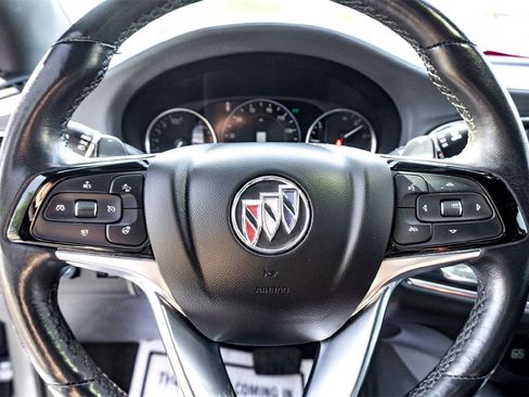 Used 2024 Buick Enclave Premium image 17